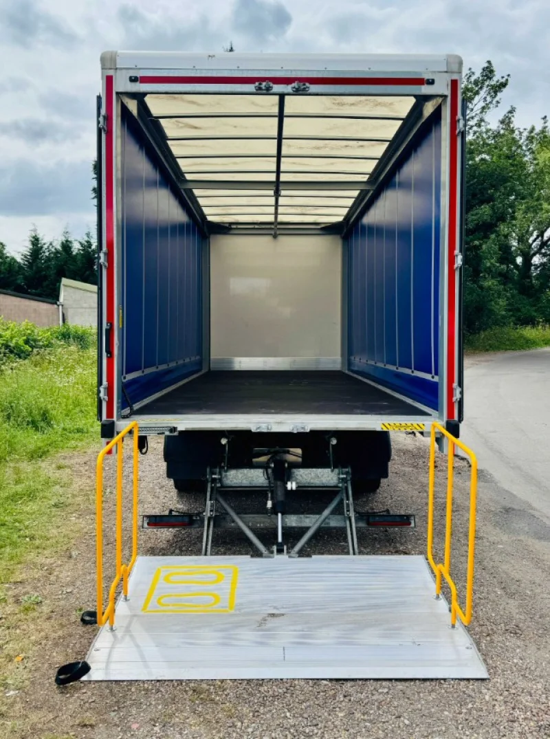 BPI Auctions - Online Auction - New DAF LF FA 180 7.5t Curtain Sided Trucks with Tail-Lifts - Auction Image 3