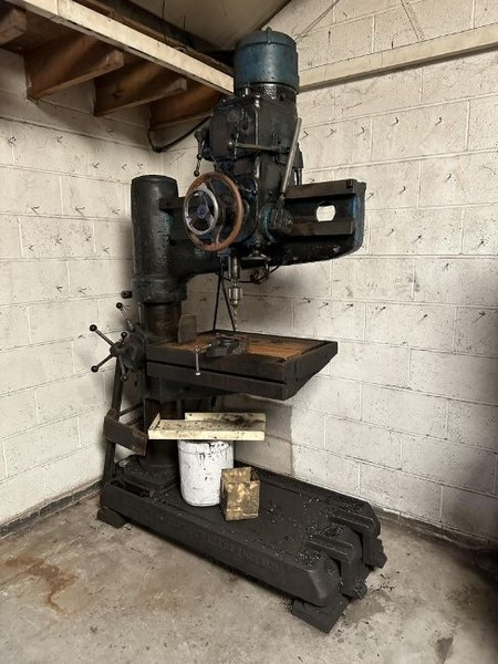 JPS Chartered Surveyors - Engineering Machinery Auction to include Steelworkers, Pressbrakes, Milling Machines, Welders & Compressors - Auction Image 5