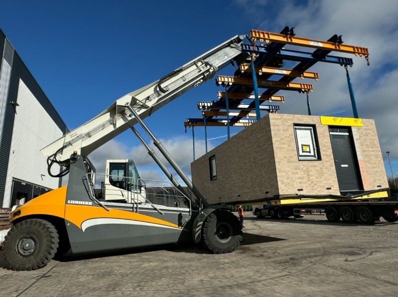 BPI Auctions - Entire Contents of Leading Modular Building Manufacturer to include Modular Building Assembly Line, Liebherr Reach Stacker, CNC Machinery & More at Auction - Auction Image 1