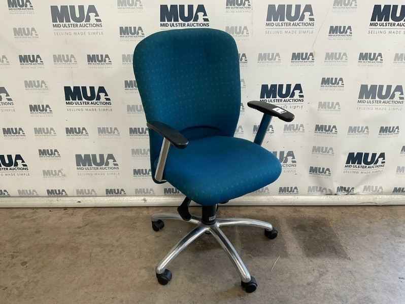 Mid Ulster Auctions Ltd - Council Office Furniture & Bar Contents Auction - Auction Image 14