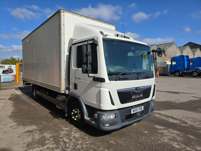 BPI Auctions - Mercedes, MAN & DAF Commercial Vehicle Auction to include Tractor Units & Box Vans - Auction Image 3