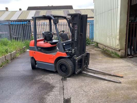 BPI Auctions - Entire Contents of Sheet Metal Contractor to include Machinery, Forklift Truck, Welding Equipment, Tools & More at Auction - Auction Image 1