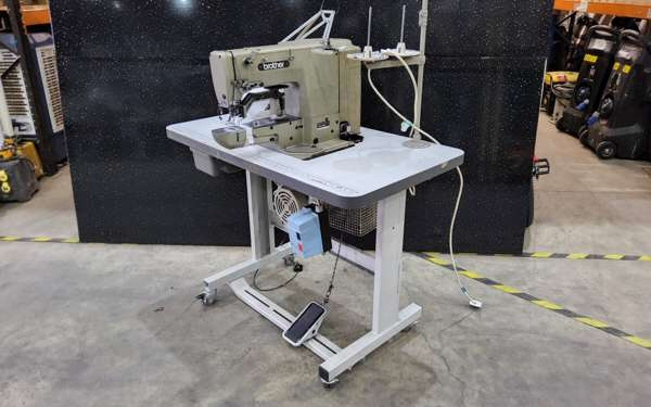 BPI Auctions - Contents of Proskins to include Sewing Machines, Heat Presses, Various Clothing & more - Auction Image 2
