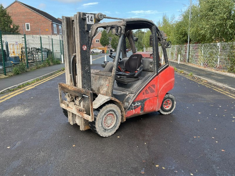 BPI Auctions - Forklift Trucks, Reach Trucks, Electric Pallet Trucks, Ride On & Pedestrian Scrubbers at Auction - Auction Image 3