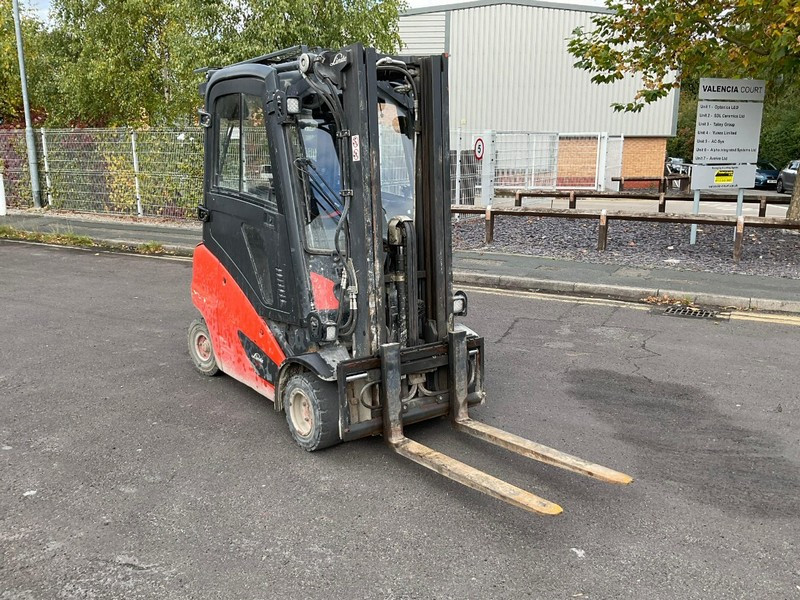 BPI Auctions - Forklift Trucks, Reach Trucks, Electric Pallet Trucks, Ride On & Pedestrian Scrubbers at Auction - Auction Image 4