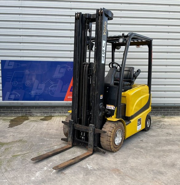 BPI Auctions - 2013 Combilift C2500 Sideloader & Forklift Trucks Auction - Auction Image 5