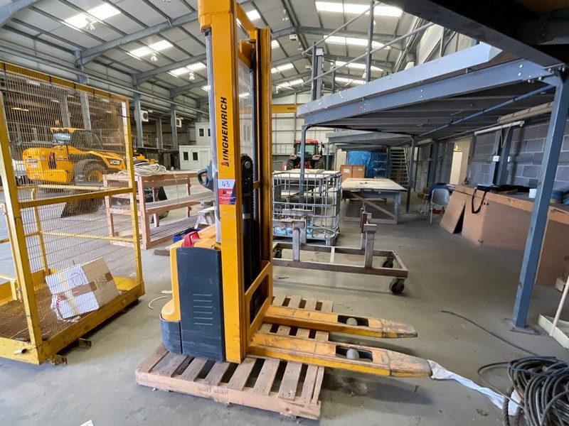 BPI Auctions - Entire Contents of Woodworking Business Auction to include Machinery, Tooling, Workbenches, Stock, Office Furniture & more - Auction Image 4