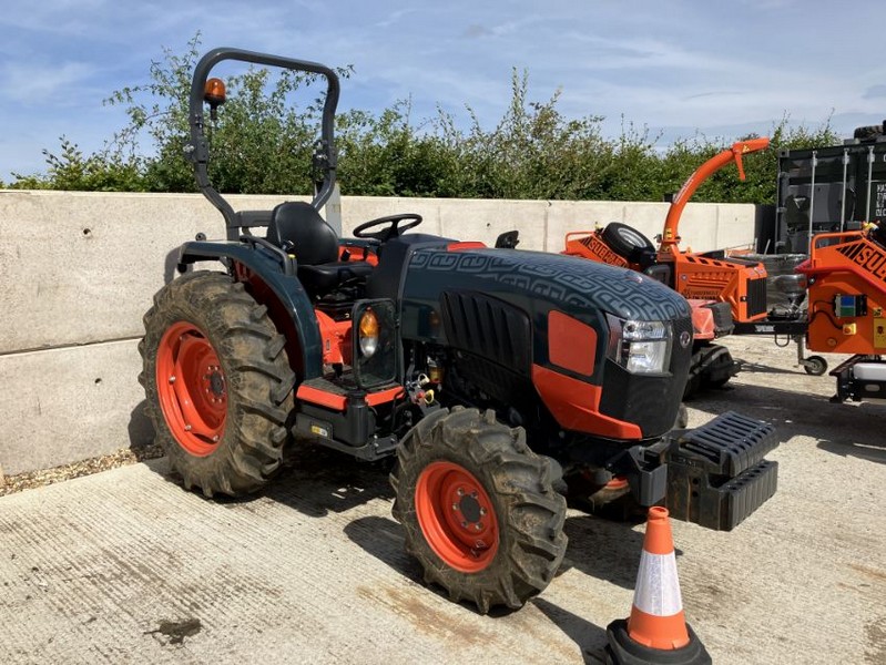 Gavel Auctioneers Ltd - Salvage 2023 Kubota L1552 HDW Tractor Auction - Auction Image 1