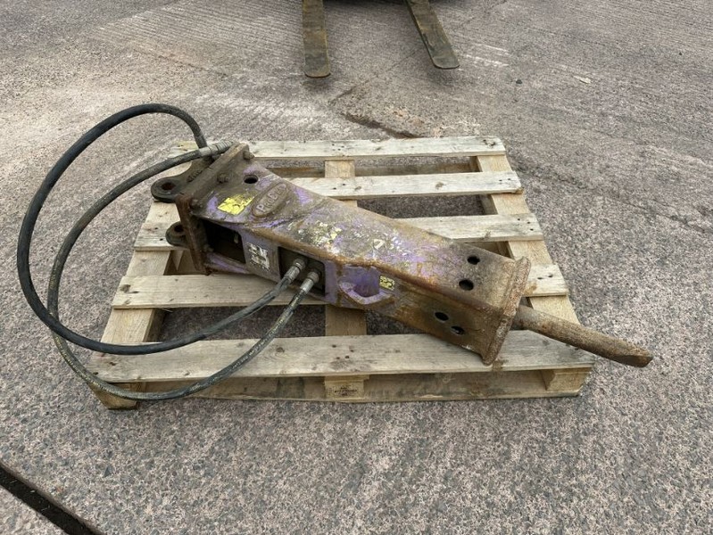 Kubota U203EU Excavator, Breaker & Plant Trailer Gavel Auctioneers and Valuers Auction News