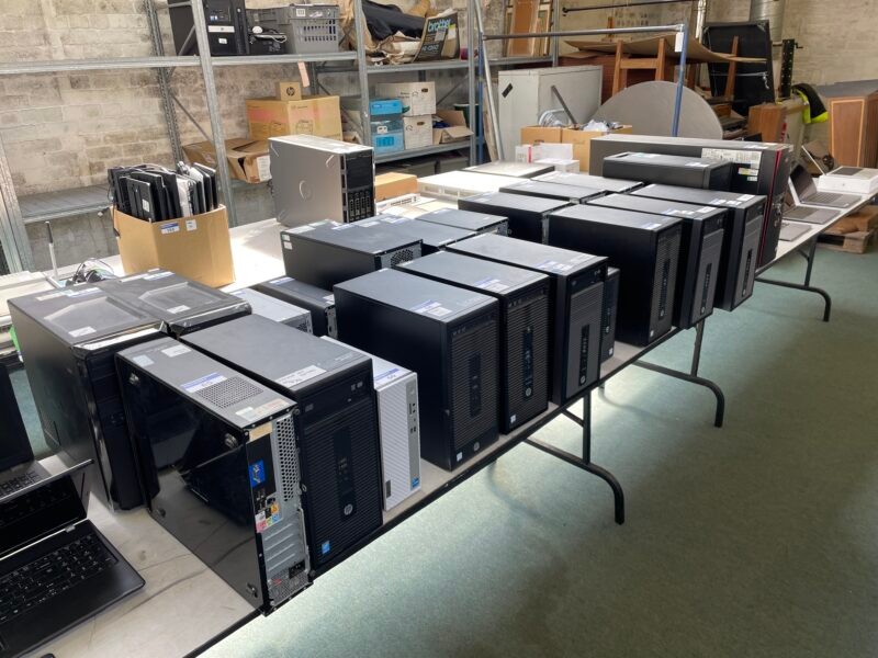 Walker Singleton - Leeds - Broadcasting Equipment, LED Display Boards & Business IT Auction - Auction Image 4