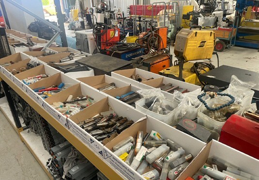 Peaker Pattinson (Auctioneers) Ltd - Machine Tools, Small Tooling, Sheet Metal, Welding, Foundry Laboratory, Process Factory, Plant Auction - Auction Image 5