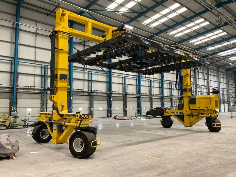 BPI Auctions - 2019 CombiLift Straddle Carrier Auction - Auction Image 4